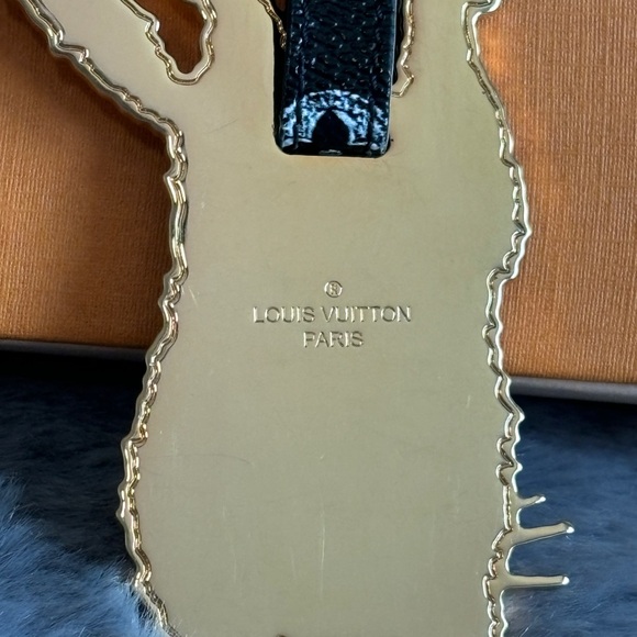 😻Limited Edition Louis Vuitton Catogram Flying Cat Bag Charm😻 - Picture 6 of 13